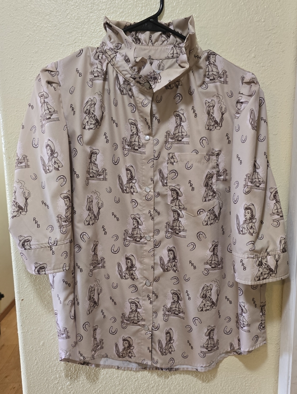 Women's Light Pink Western Print Button-Up Shirt